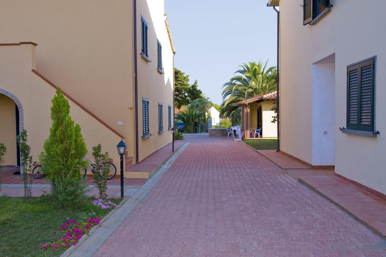 Borgo Guglielmo Aparthotel Marina di Cecina Exterior foto